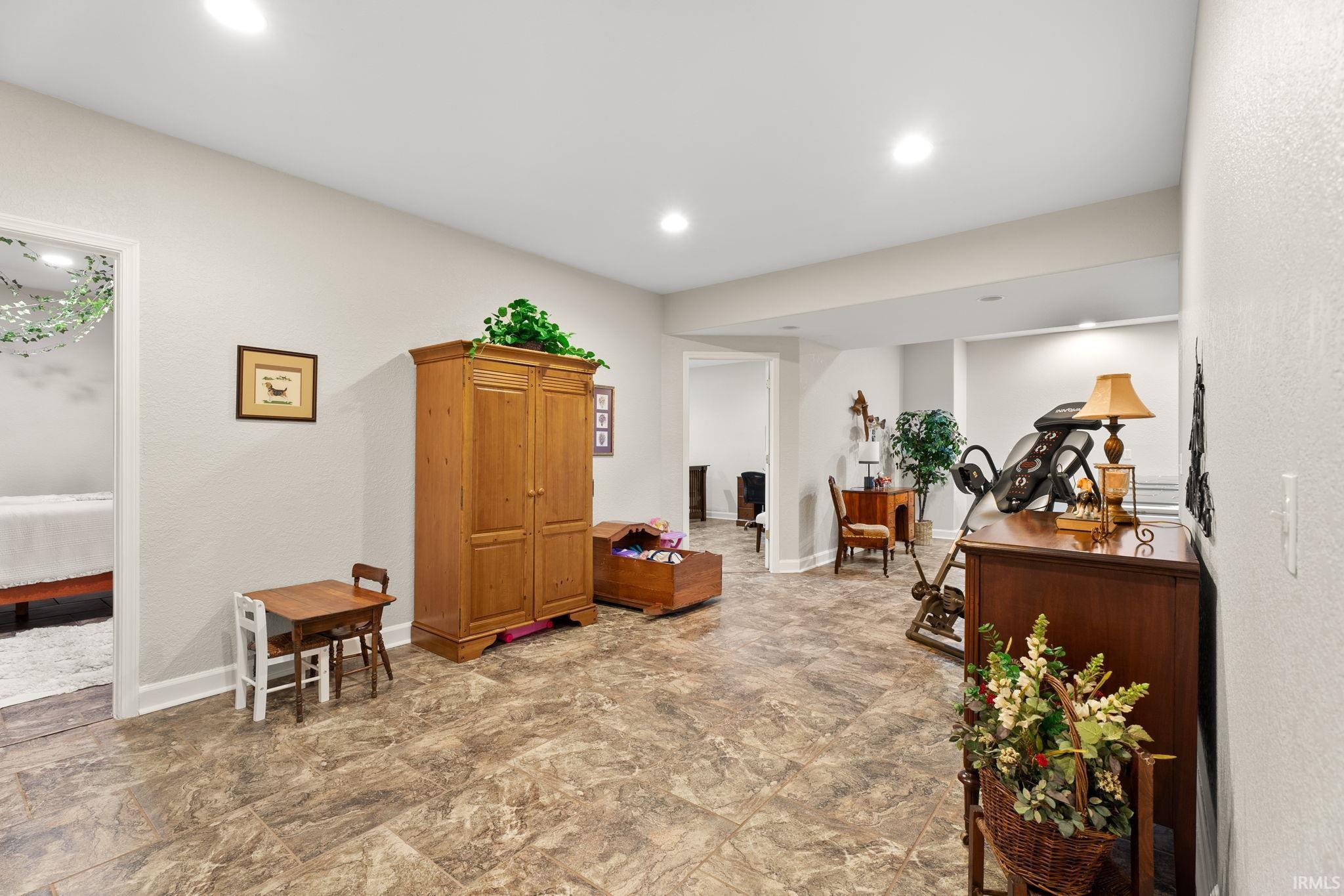 14207 Yoder Road Roanoke, IN 46783 - Photo 25 of 36