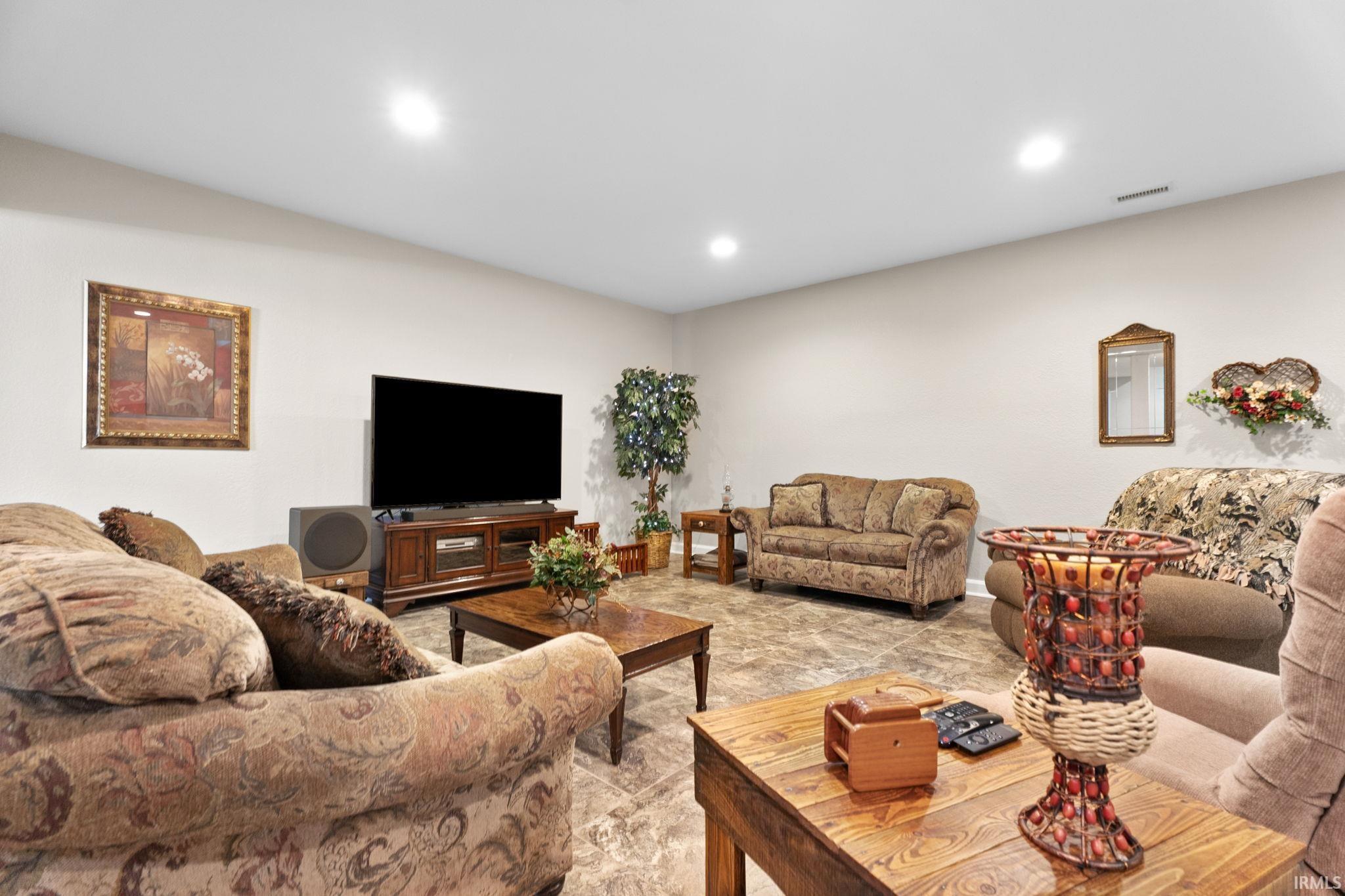 14207 Yoder Road Roanoke, IN 46783 - Photo 26 of 36