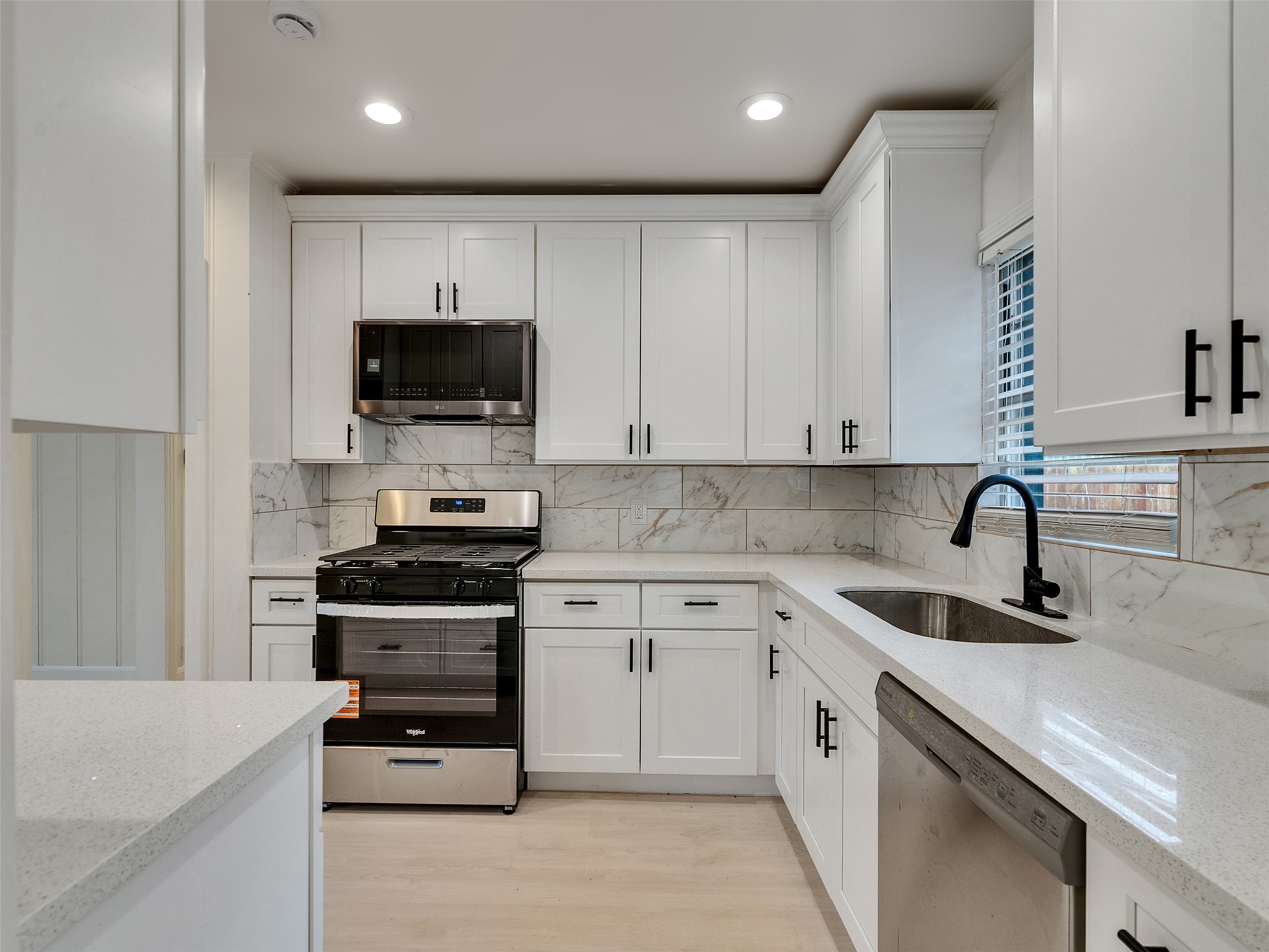1300 Brazos Street Rosenberg, TX 77471 - Photo 11 of 32