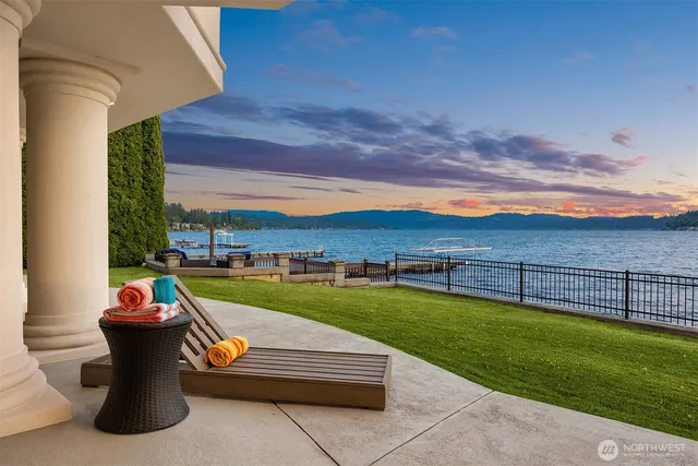 $6,698,000 | 2819 East Lake Sammamish Parkway Northeast, Sammamish, WA 98074