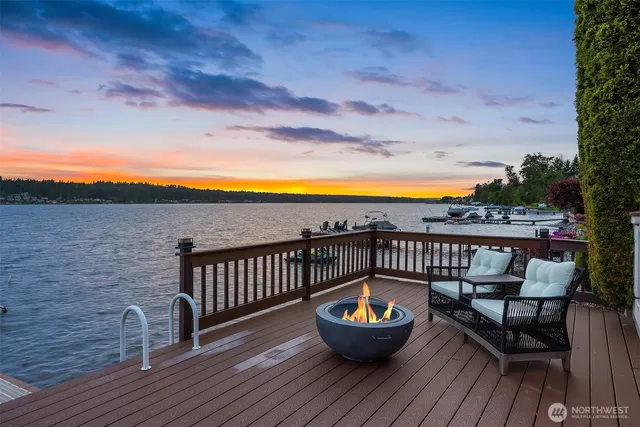 $6,698,000 | 2819 East Lake Sammamish Parkway Northeast, Sammamish, WA 98074