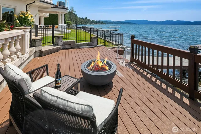 $6,698,000 | 2819 East Lake Sammamish Parkway Northeast, Sammamish, WA 98074