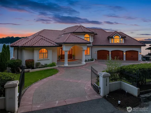 $6,698,000 | 2819 East Lake Sammamish Parkway Northeast, Sammamish, WA 98074