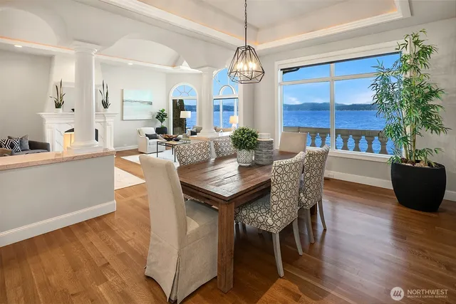 $6,698,000 | 2819 East Lake Sammamish Parkway Northeast, Sammamish, WA 98074