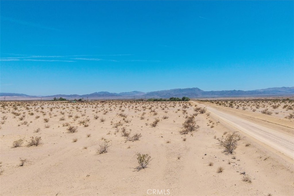 4461 Meriwether Road Twentynine Palms, CA 92277 - Photo 18 of 37
