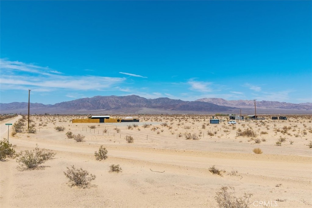 4461 Meriwether Road Twentynine Palms, CA 92277 - Photo 20 of 37