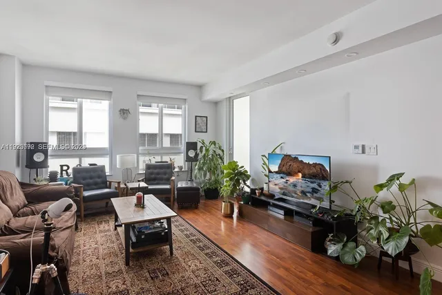 $2,400 | 7350 Southwest 89th Street, Unit 607S, Miami, FL 33156