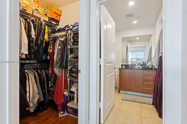 $2,400 | 7350 Southwest 89th Street, Unit 607S, Miami, FL 33156