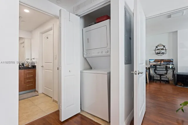 $2,400 | 7350 Southwest 89th Street, Unit 607S, Miami, FL 33156