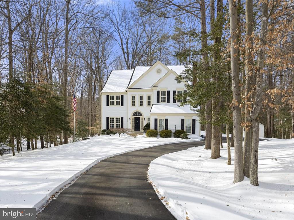 11920 Coloriver Road Manassas, VA 20112 - Photo 5 of 58 Beautiful long driveway