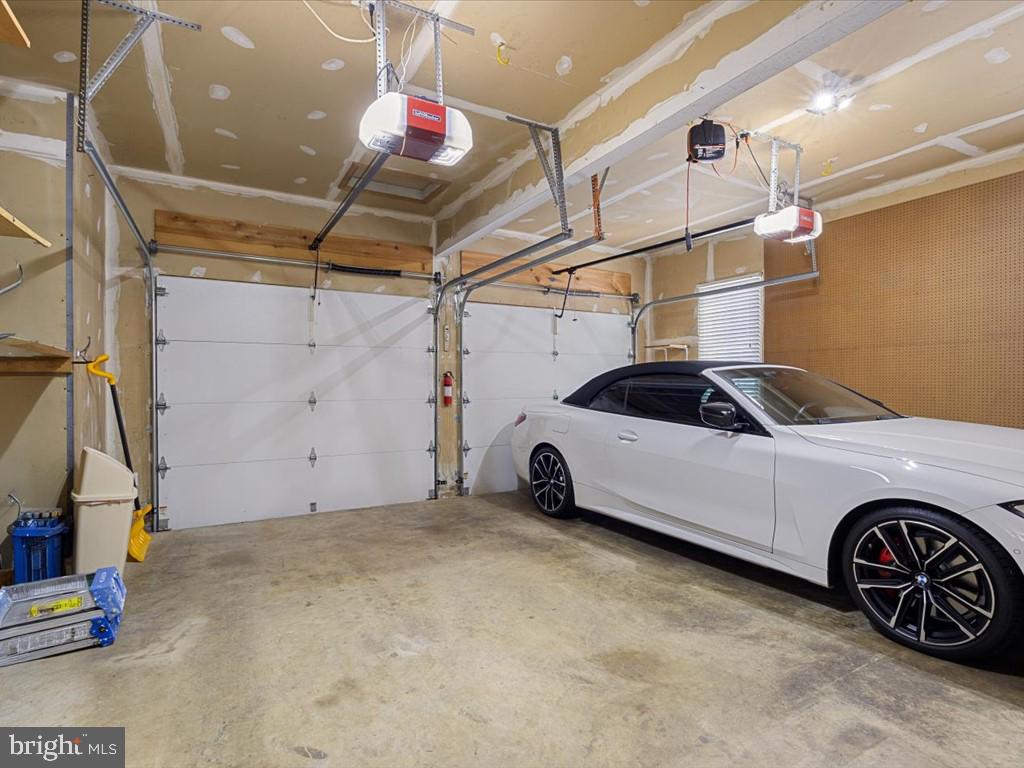 11920 Coloriver Road Manassas, VA 20112 - Photo 51 of 58 Inside of Garage/car not included :)