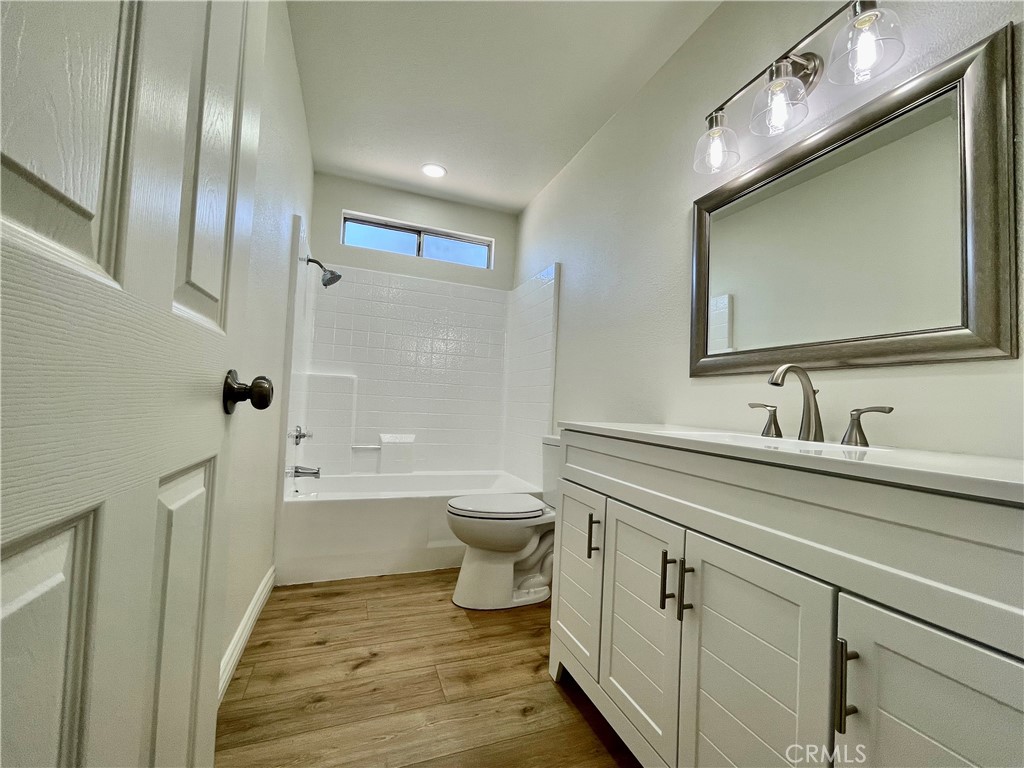 29928 Evans Road Menifee, CA 92586 - Photo 26 of 45 Hallway Bathroom
