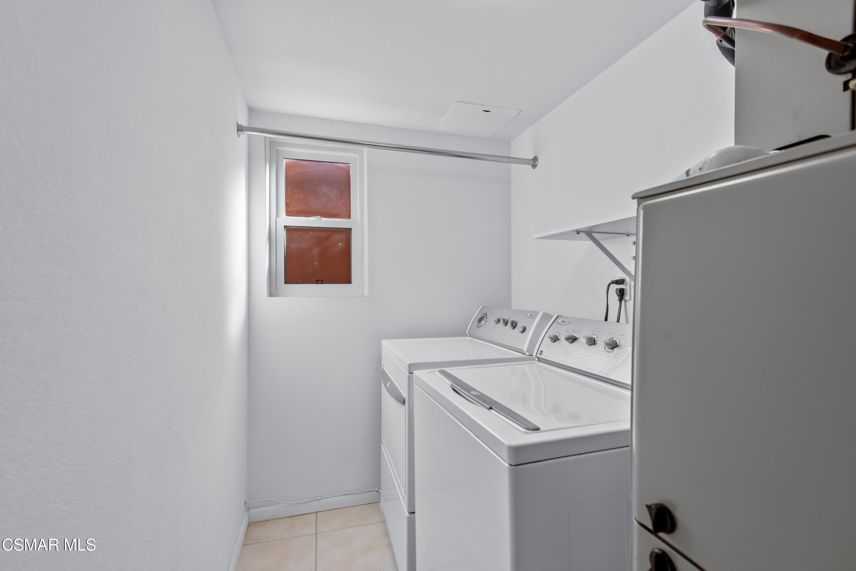 127 Maple Road Newbury Park, CA 91320 - Photo 21 of 39 Laundry Room