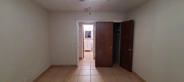 $1,800 | 925 Intracoastal Drive, Unit 2, Fort Lauderdale, FL 33304