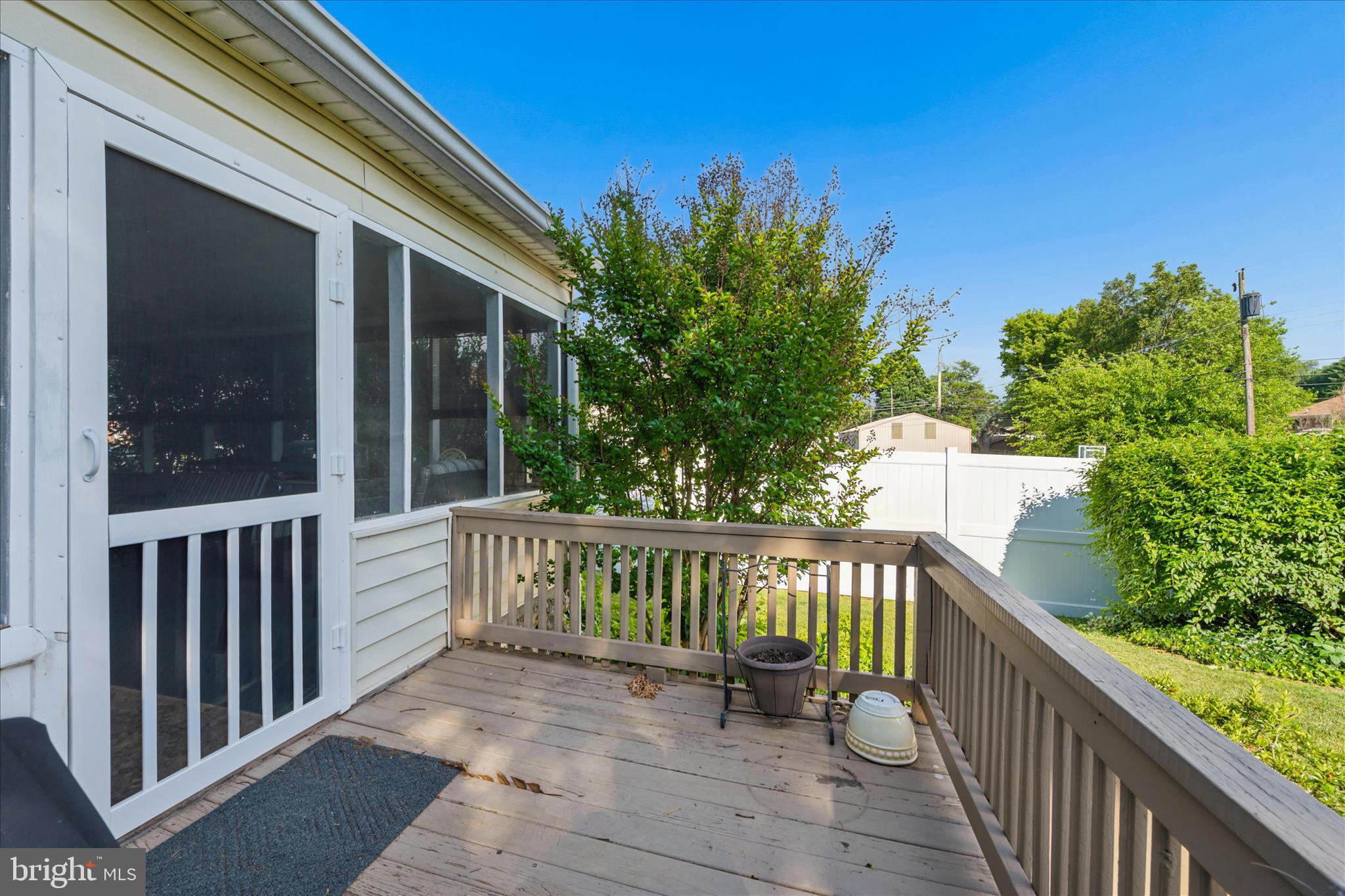 17223 Clover Leaf Road Hagerstown, MD 21740 - Photo 46 of 59 Deck