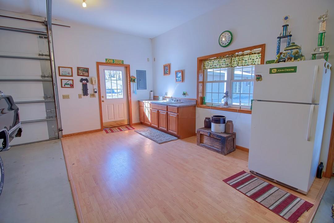 27080 Stuart Road Rockbridge, OH 43149 - Photo 11 of 37 Gallery Image 11