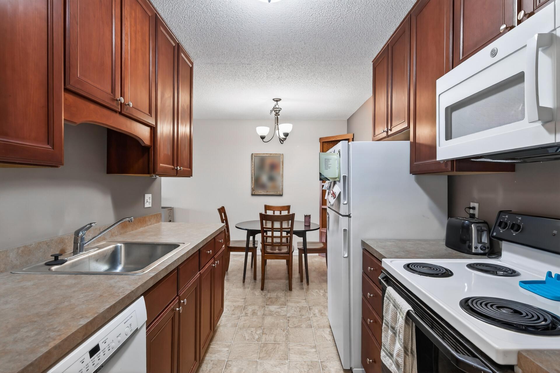181 Little Canada Road East, Unit 334 Little Canada, MN 55117 - Photo 7 of 36