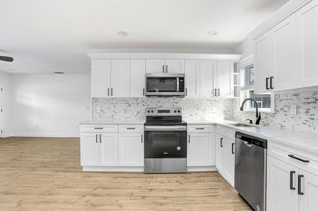 207 South Duncan Avenue Clearwater, FL 33755 - Photo 3 of 24