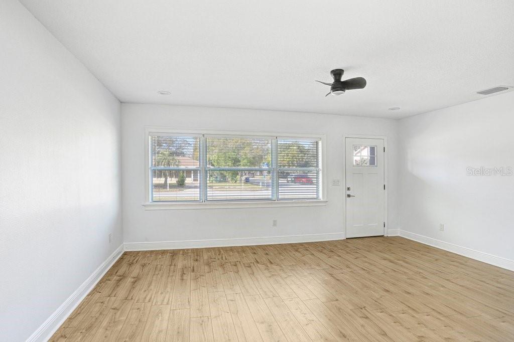 207 South Duncan Avenue Clearwater, FL 33755 - Photo 6 of 24