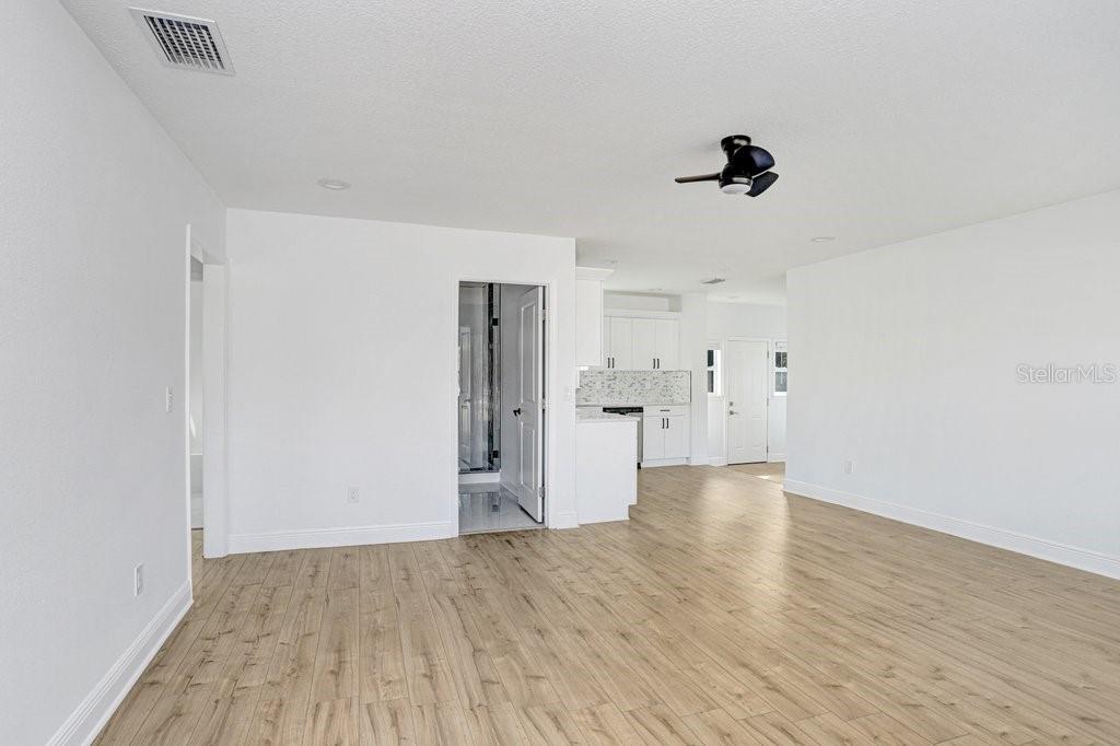 207 South Duncan Avenue Clearwater, FL 33755 - Photo 8 of 24