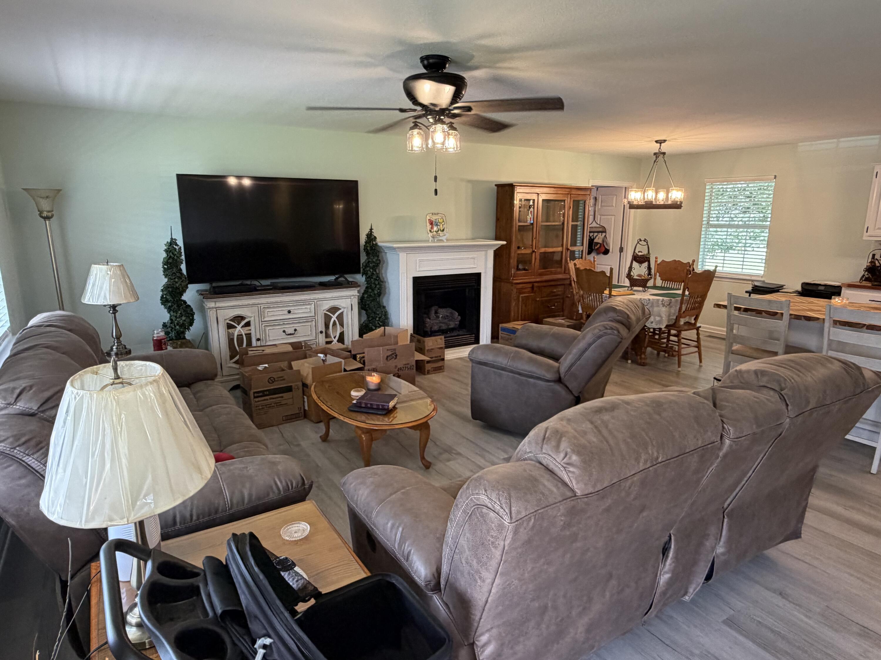 693 Oak Street Dayton, TN 37321 - Photo 2 of 8 IMG_1635