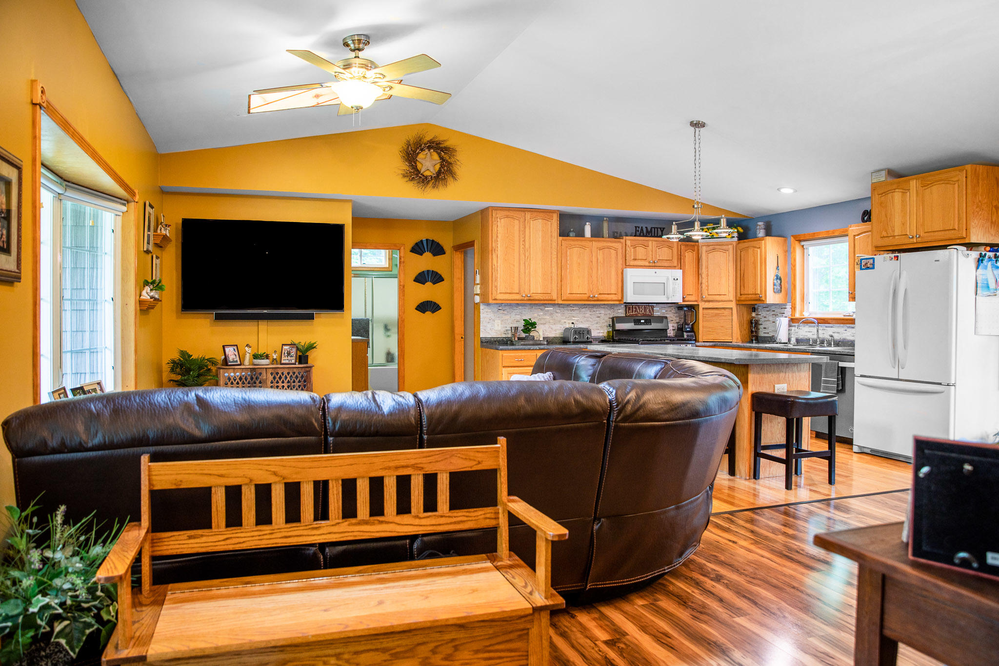 260 Lakeview Road Glenburn, ME 04401 - Photo 10 of 35 Lakeview Interiors-11
