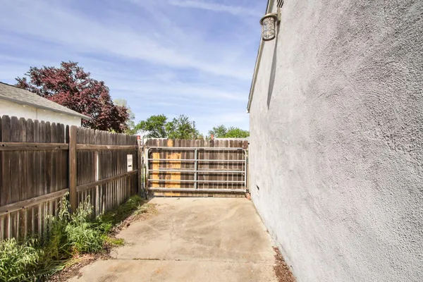 $410,000 | 2248 Marconi Avenue, Sacramento, CA 95821