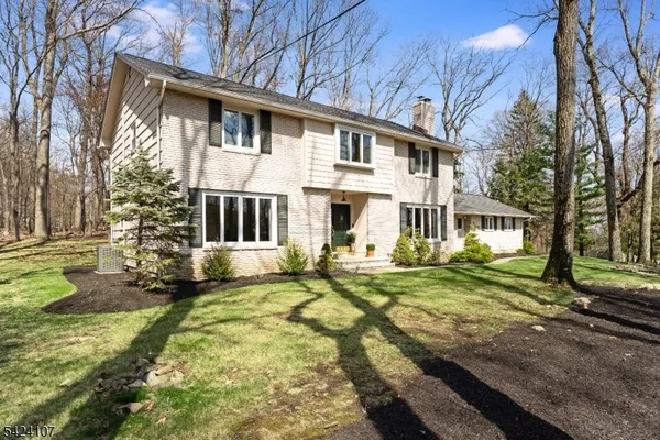 $950,000 | 140 Flintlock Road, Morris Plains, NJ 07950