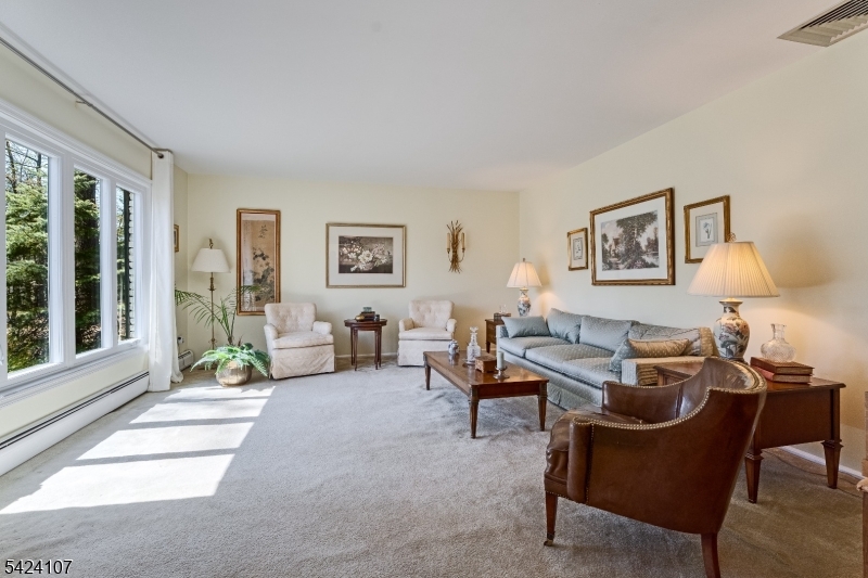 140 Flintlock Road Morris Plains, NJ 07950 - Photo 8 of 28