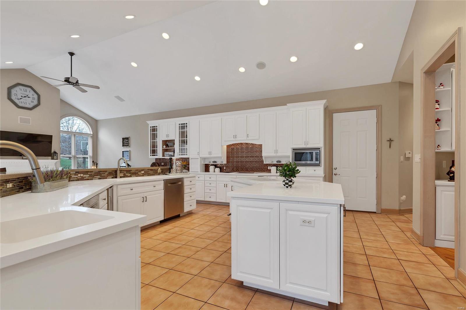 201 Fick Farm Road Chesterfield, MO 63005 - Photo 27 of 84 Gallery Image 27