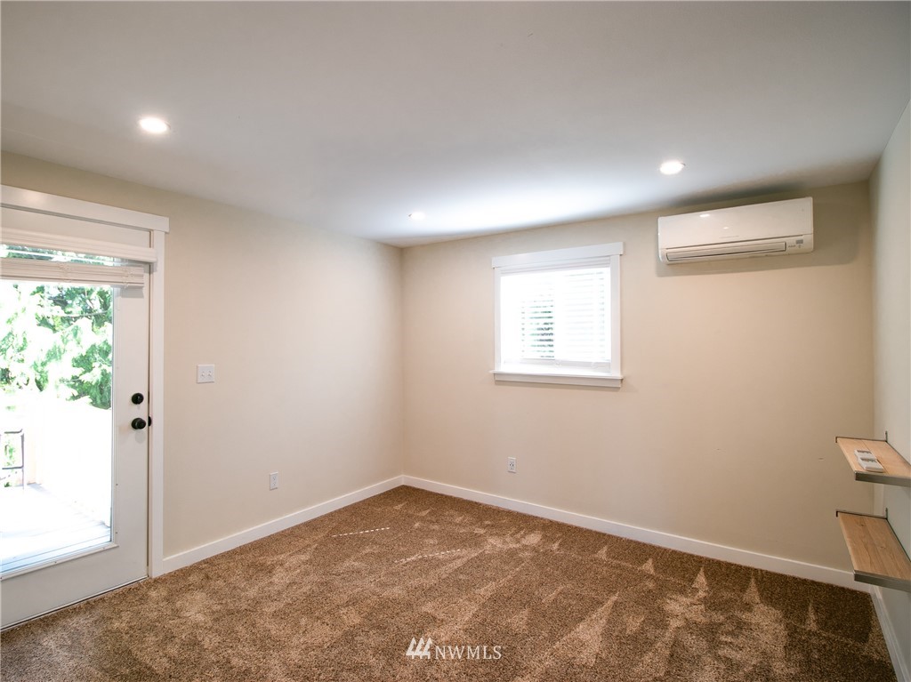 1002 Dayton Street Edmonds, WA 98020 - Photo 21 of 27 Gallery Image 21