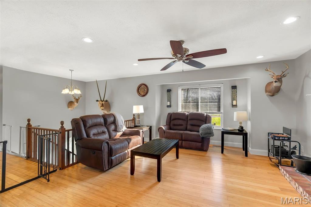 5051 Lancelot Lane High Ridge, MO 63049 - Photo 12 of 40