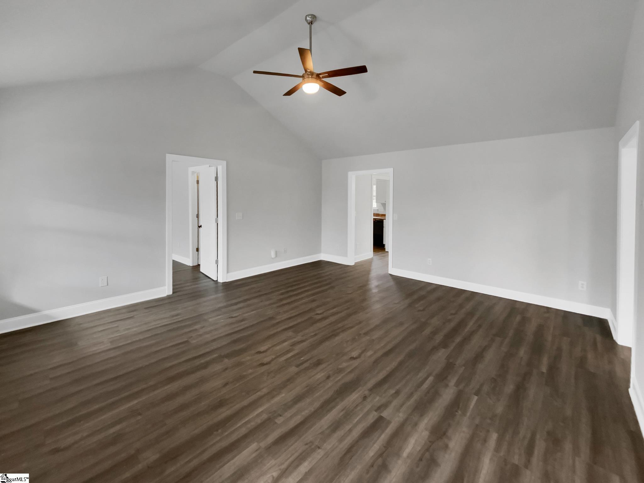 2407 East Lee Road Taylors, SC 29687 - Photo 3 of 28