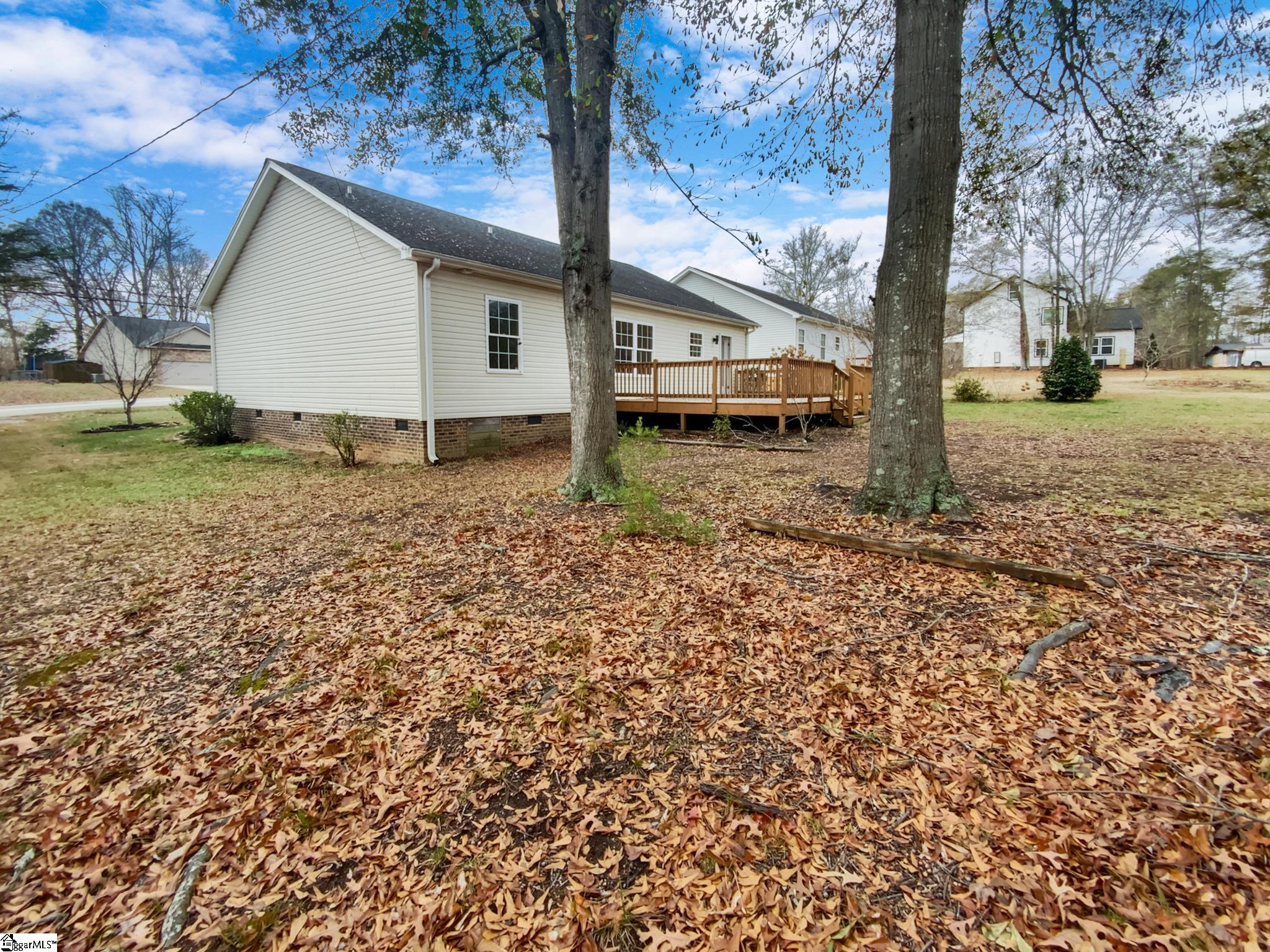 2407 East Lee Road Taylors, SC 29687 - Photo 7 of 28