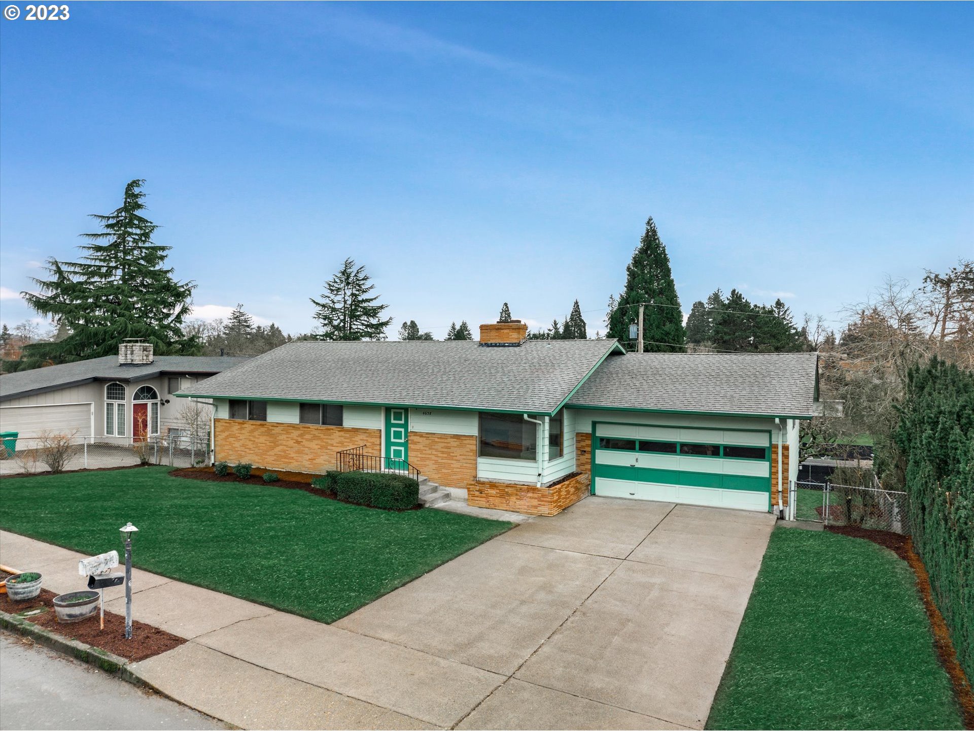 4638 Southeast Robin Road Milwaukie, OR 97267 - Photo 7 of 31 Gallery Image 7