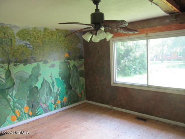 201 Stratford Road Havelock, NC 28532 - Photo 11 of 27 Primary Bedroom View 1