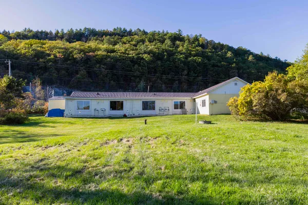 $863,000 | 1675 Highway 5, Fairlee, VT 05045