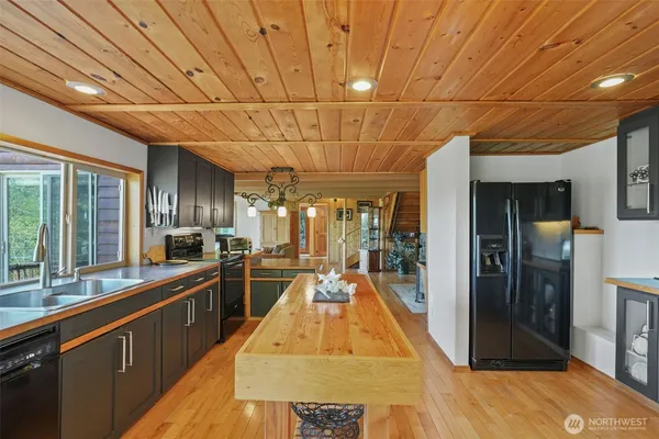 $995,000 | 289 Long And Winding Road, Randle, WA 98377