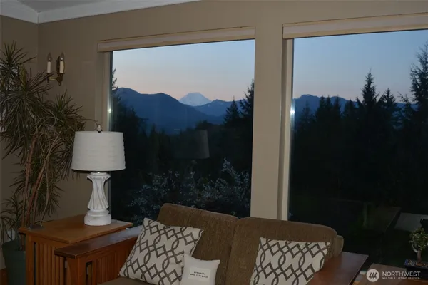 $995,000 | 289 Long And Winding Road, Randle, WA 98377