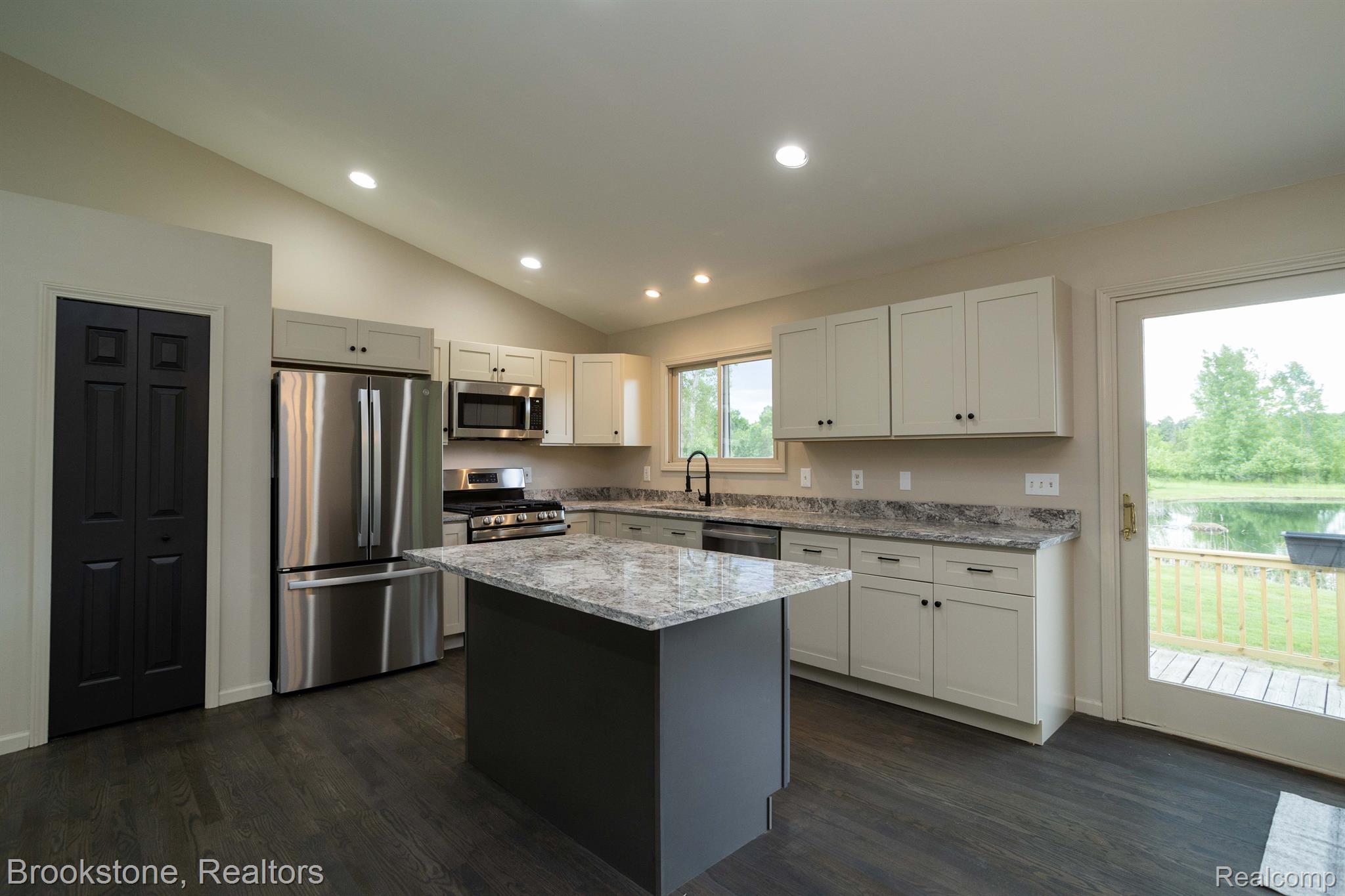15350 Bordman Road Armada, MI 48005 - Photo 7 of 37 Gallery Image 7