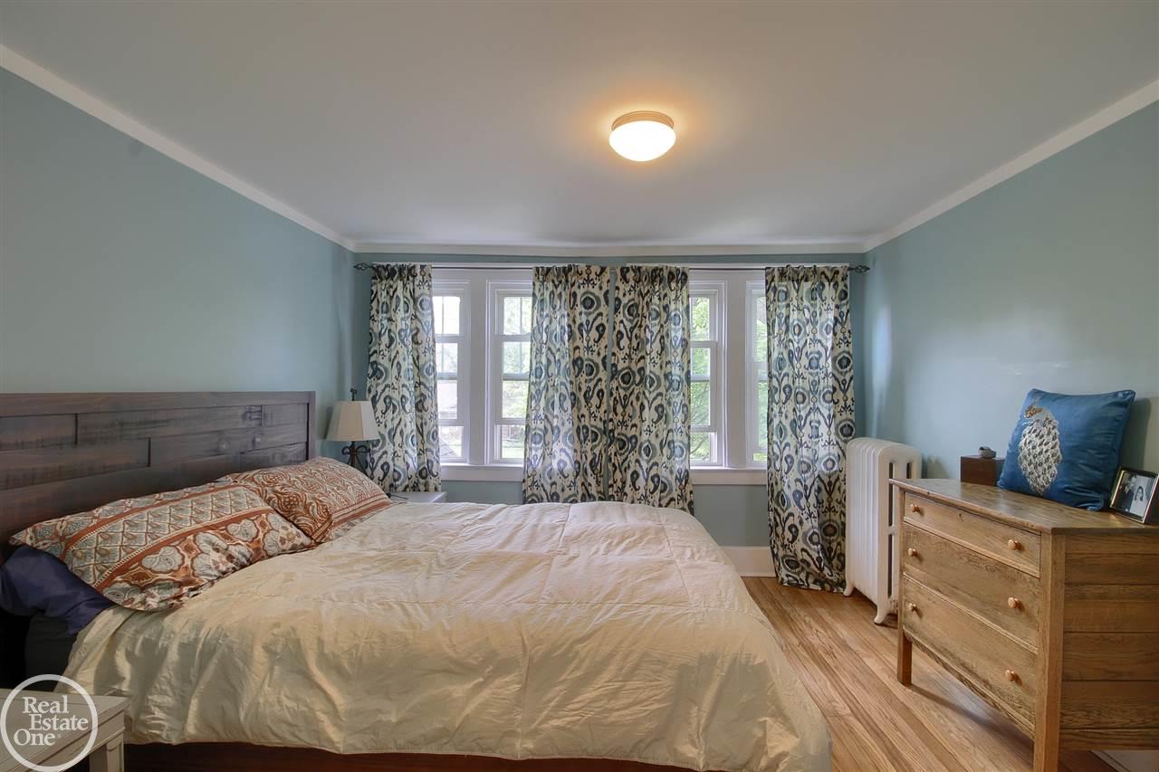 874 Barrington Road Grosse Pointe, MI 48230 - Photo 14 of 30 31378785-13.JPG