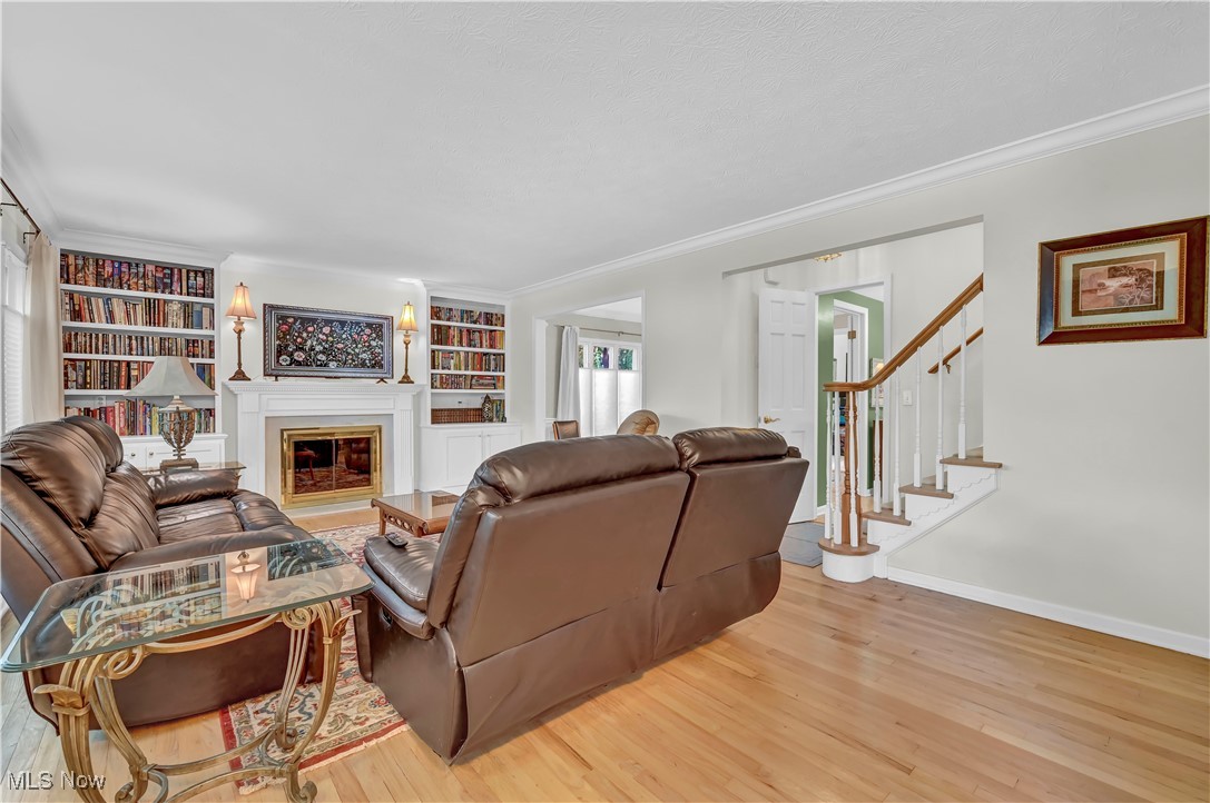 2431 Channing Road Cleveland, OH 44118 - Photo 6 of 46