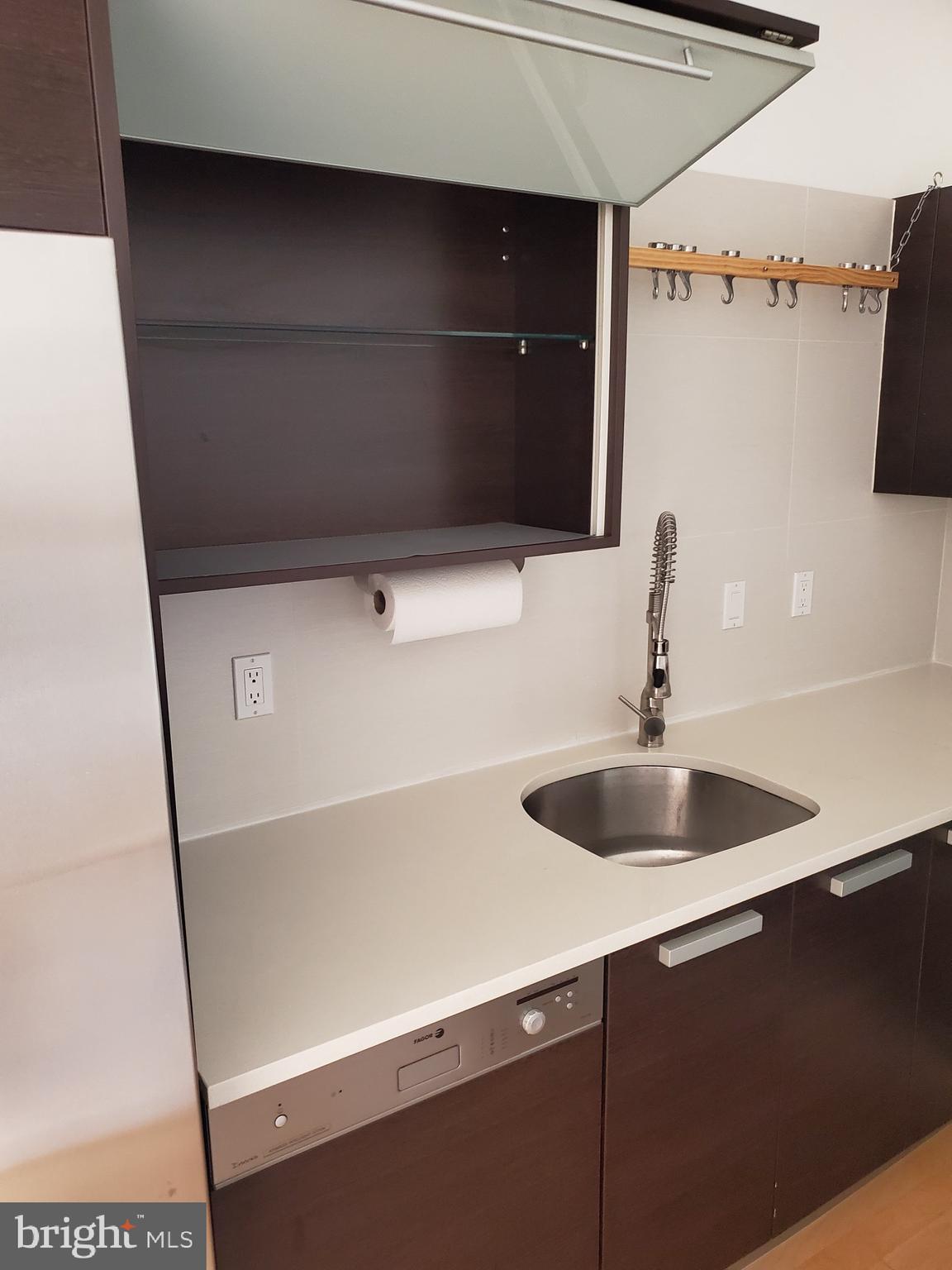 1466 Harvard Street Northwest, Unit PH3 Washington, DC 20009 - Photo 21 of 26