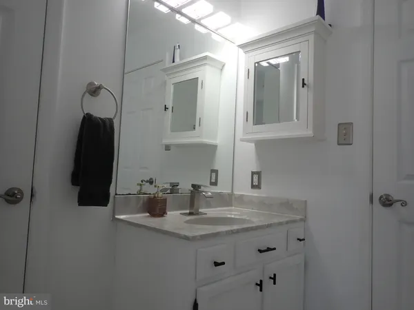 $254,900 | 16 Cold Stream Drive, Lancaster, PA 17603