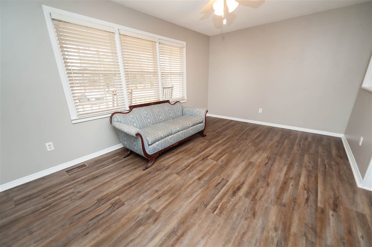 334 Thompson Road Chesnee, SC 29323 - Photo 3 of 35