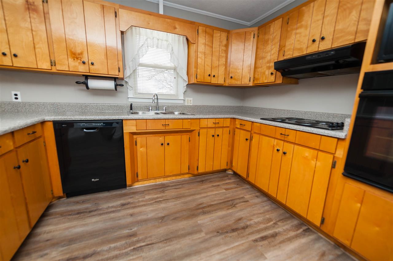 334 Thompson Road Chesnee, SC 29323 - Photo 8 of 35