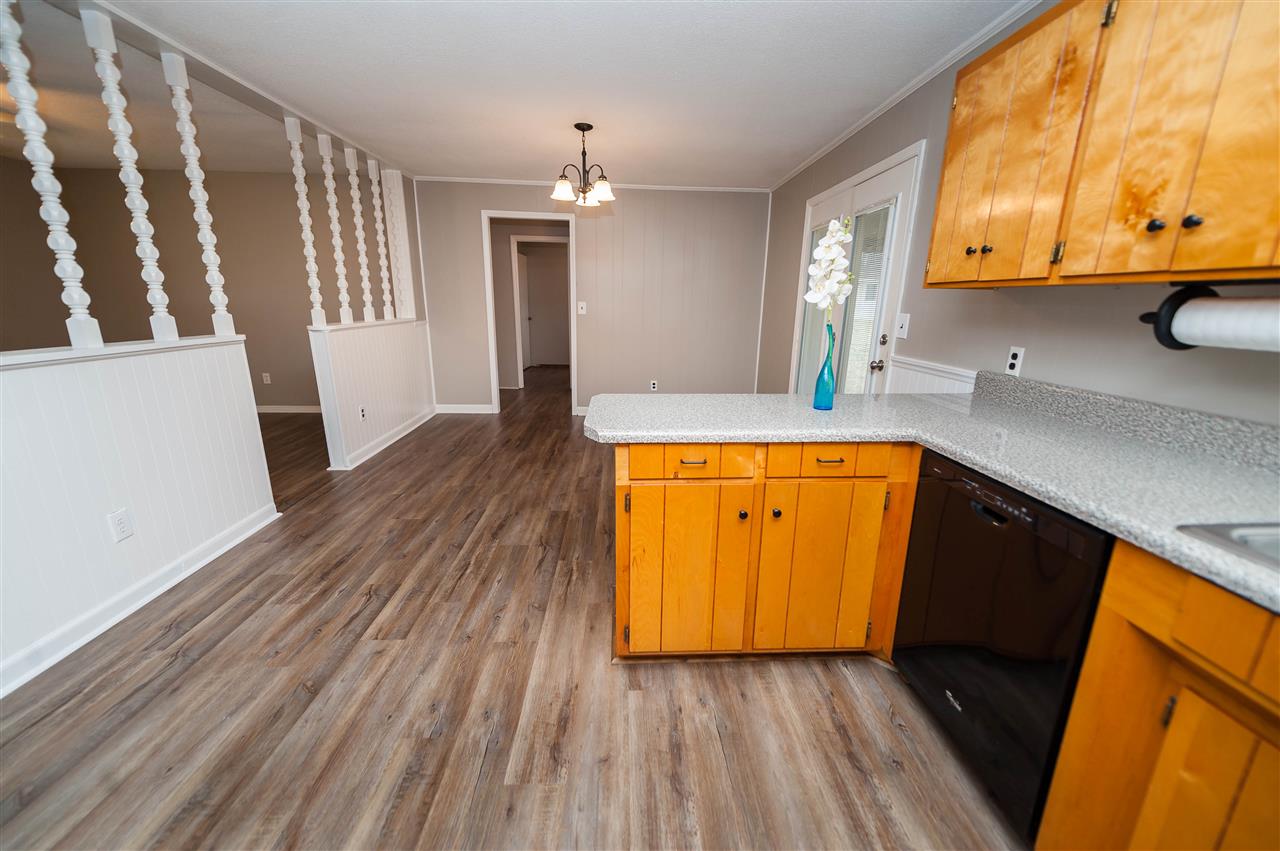 334 Thompson Road Chesnee, SC 29323 - Photo 10 of 35