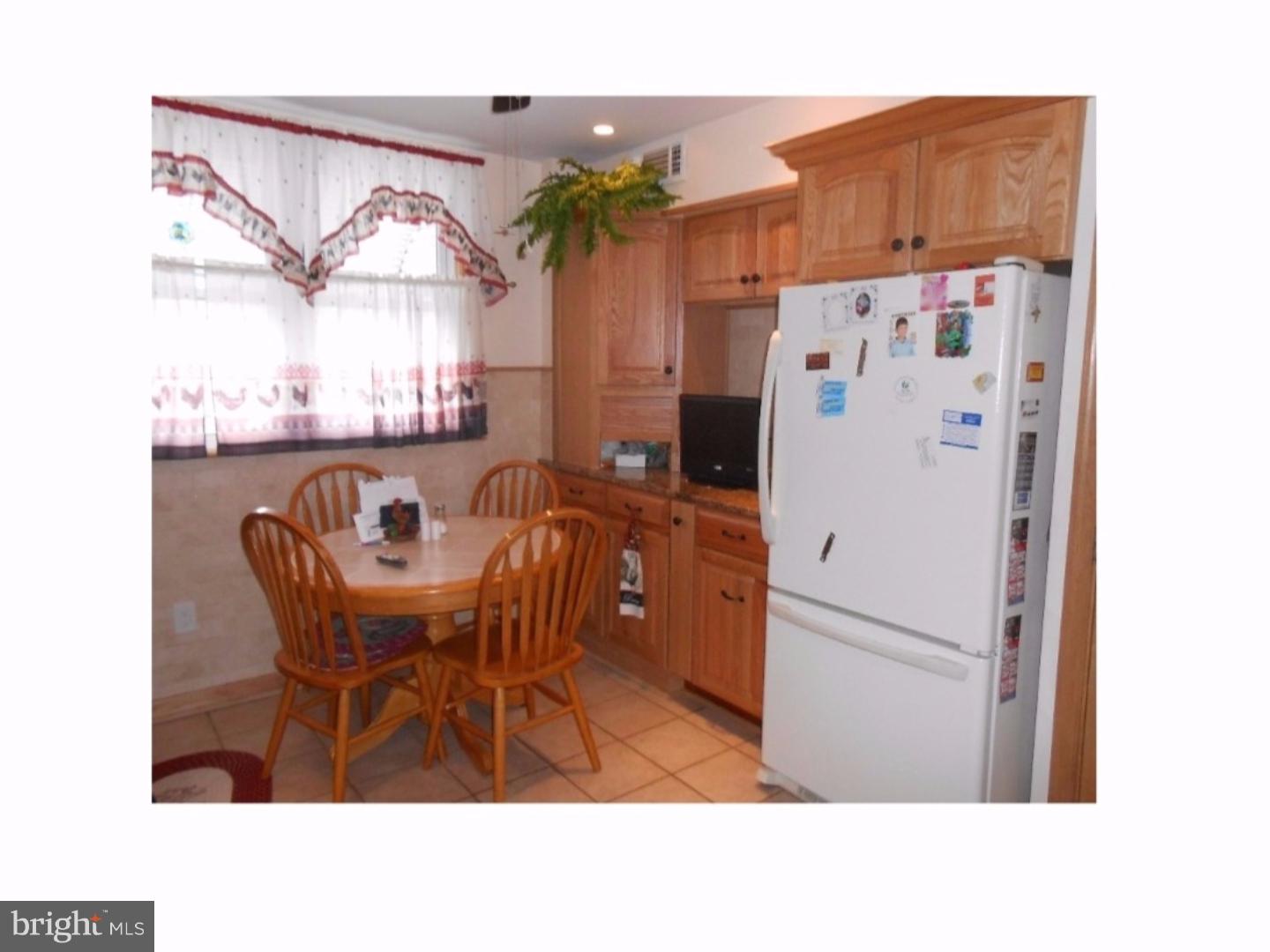 4117 Fairdale Road Philadelphia, PA 19154 - Photo 3 of 25 Kitchen