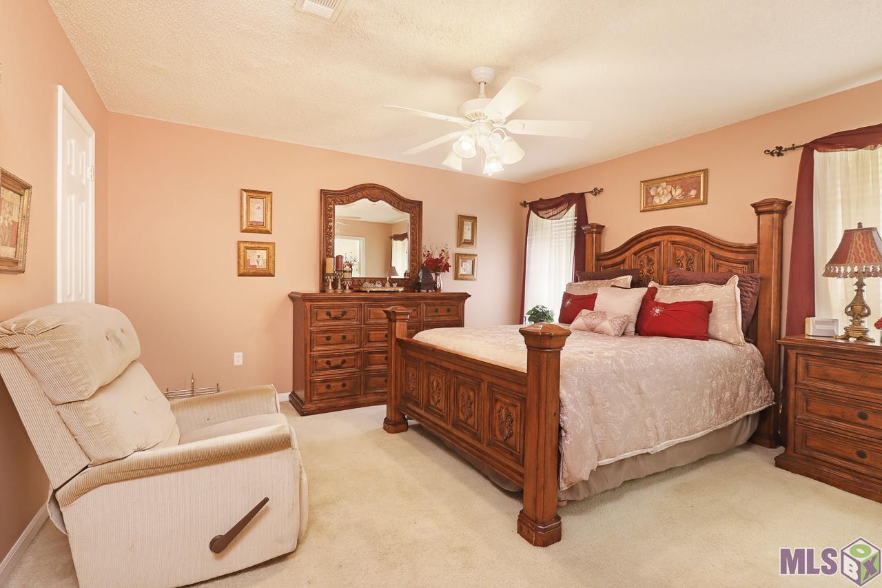 2128 Elkwood Drive Baton Rouge, LA 70816 - Photo 15 of 17