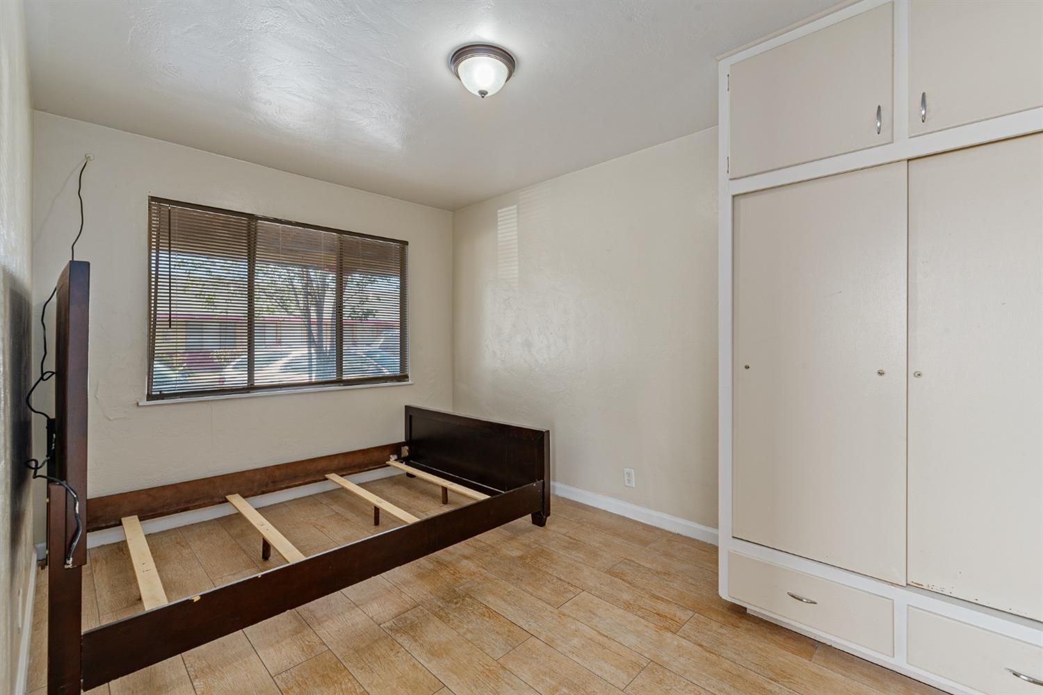 127 West 18th Street Merced, CA 95340 - Photo 15 of 86